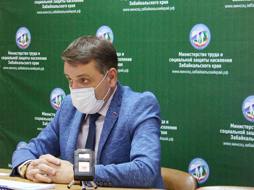 Евгений Казаченко: Работа с пожилыми забайкальцами – одно из приоритетных направлений деятельности Минсоцзащиты